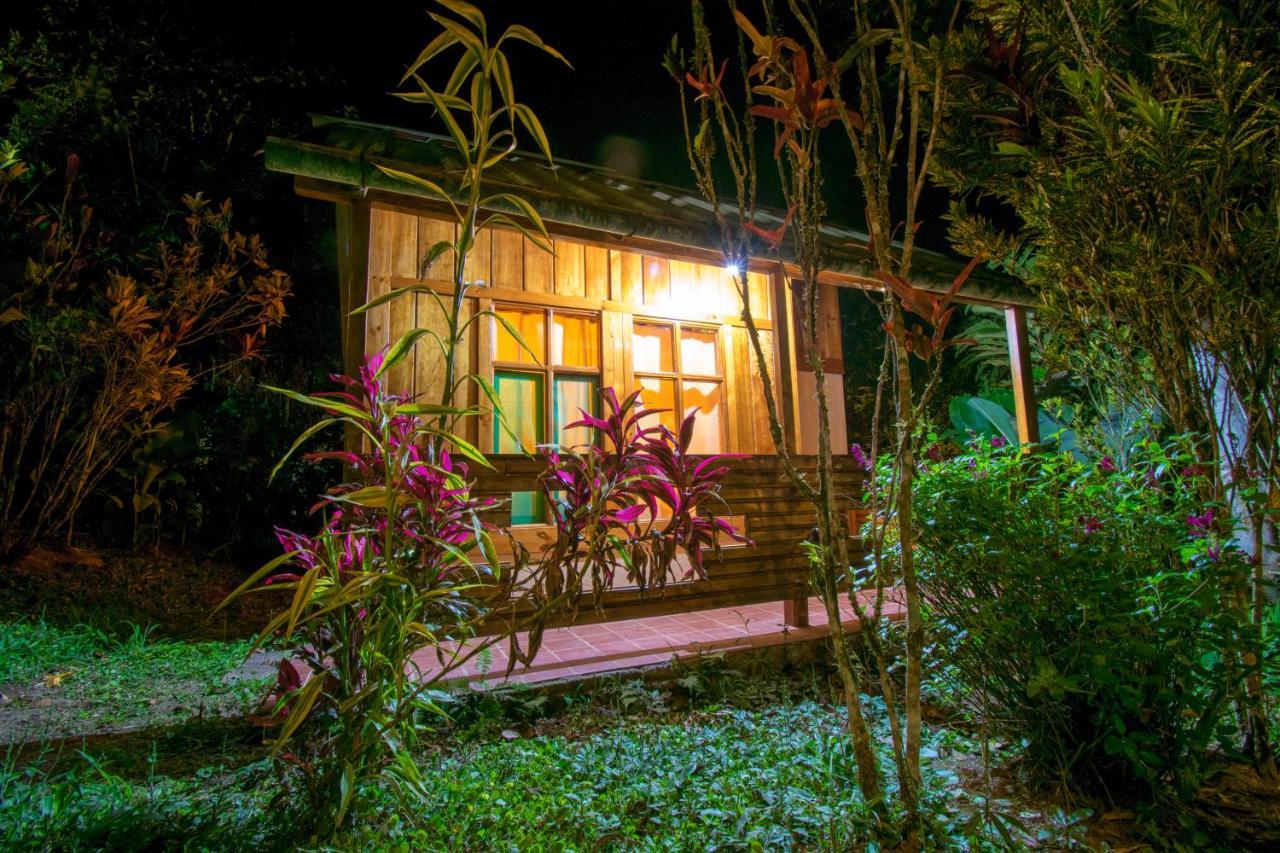 Hosteria Los Cedros De Міндо Екстер'єр фото